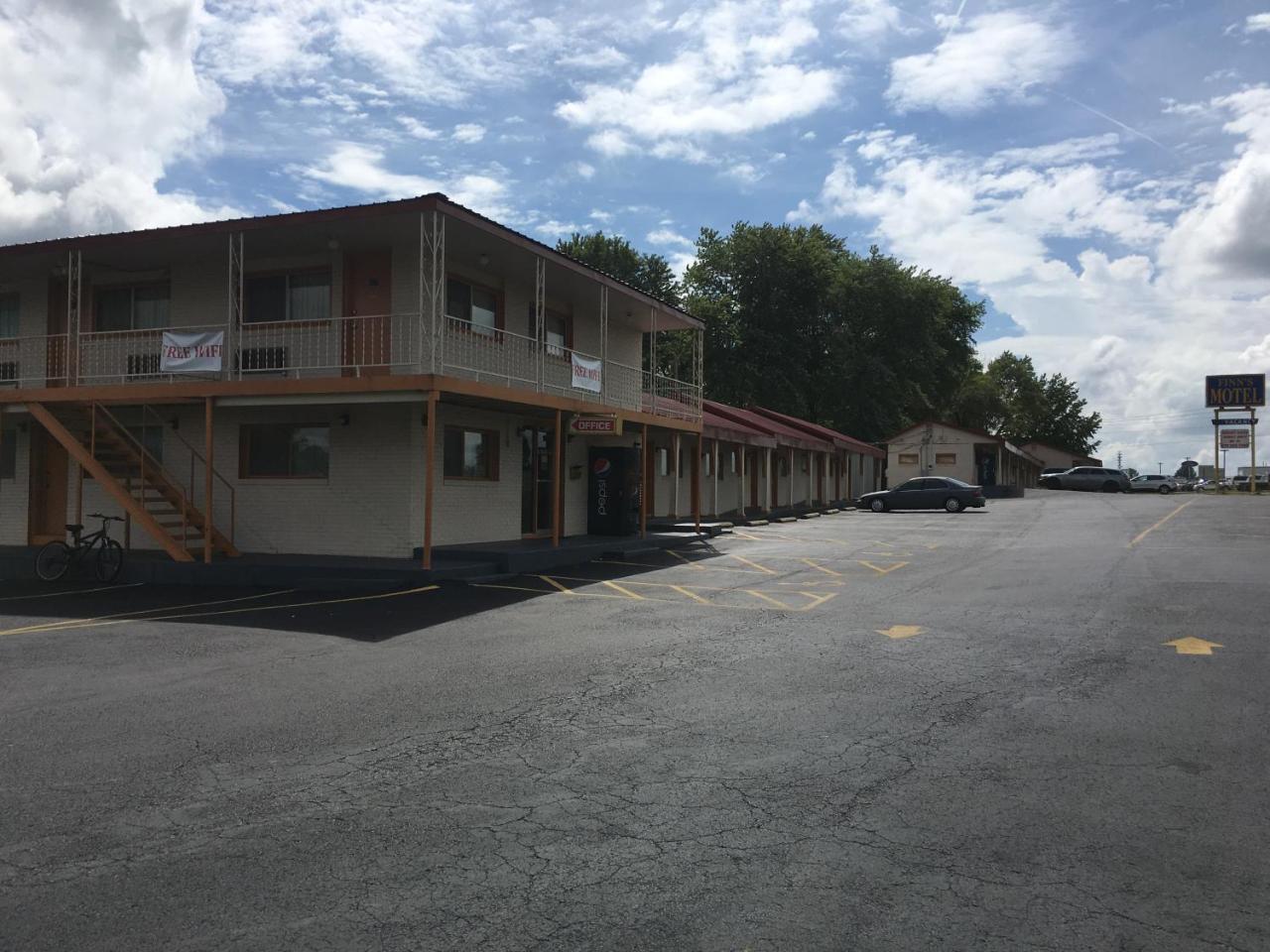 Finn's Motel Saint James Buitenkant foto